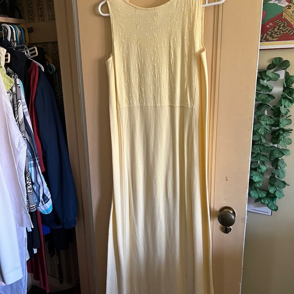 Embroidered cotton summer dress - Picture 1 of 3